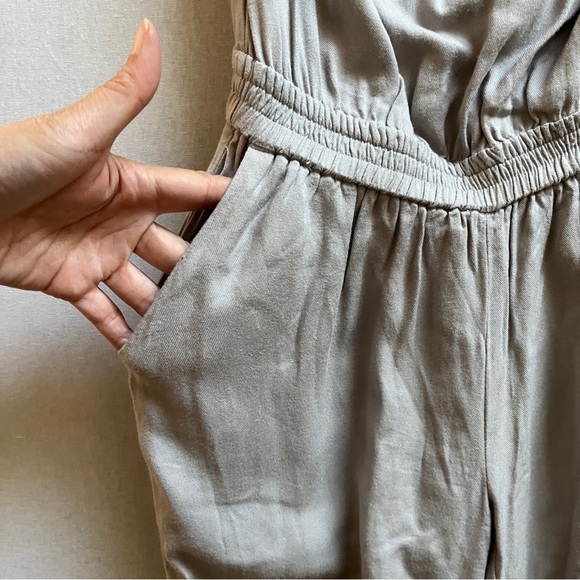 Talula Aritzia Tabata Strapless Jumpsuit Sz XXS - Picture 6 of 12
